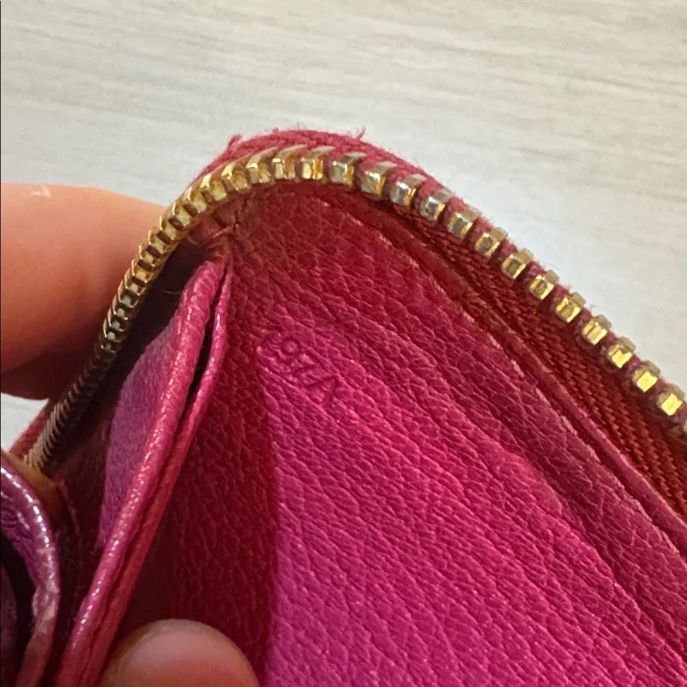 Miu‎ Miu Fuchsia Leather large Wallet 8.5